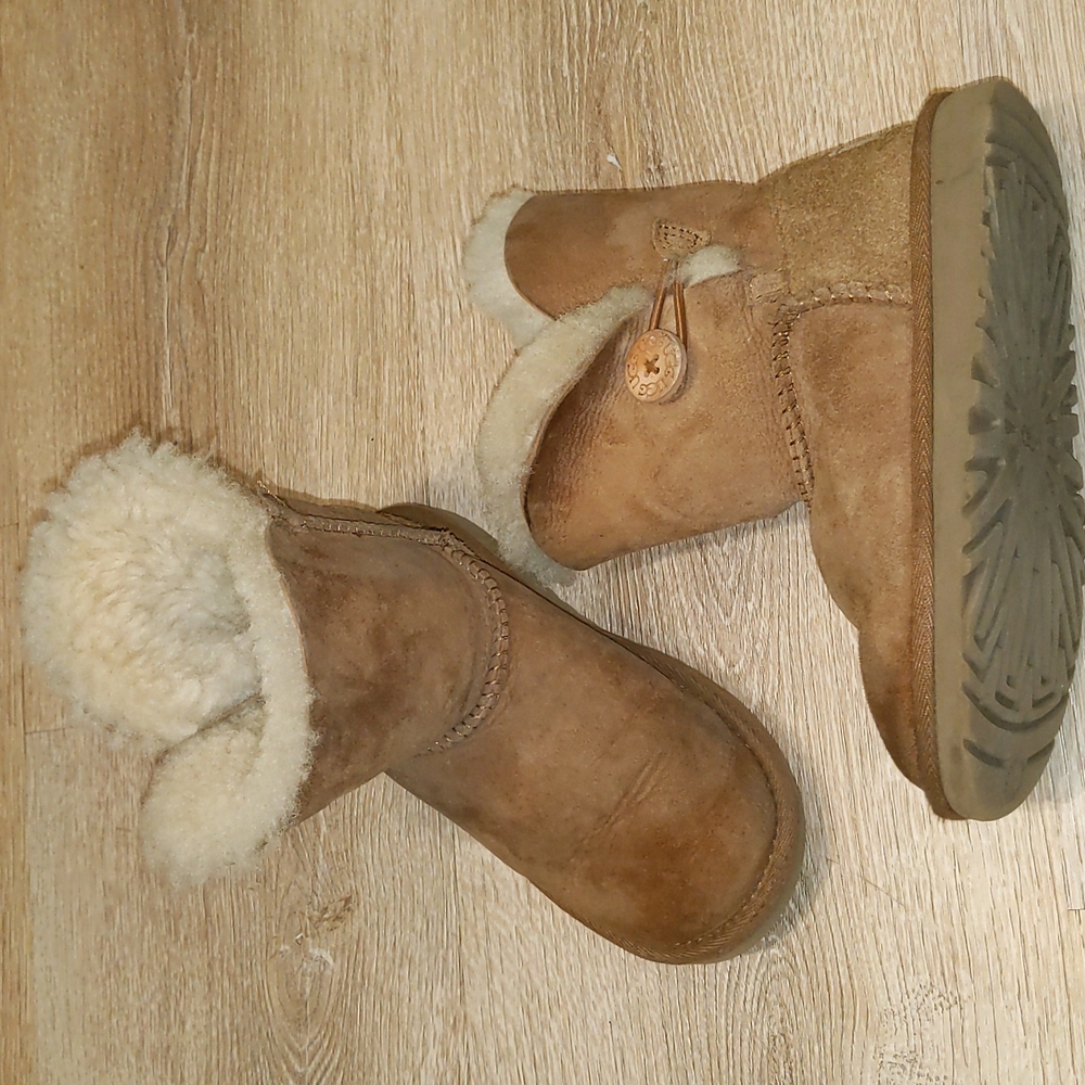 Authentic kids UGG boots girls size 12